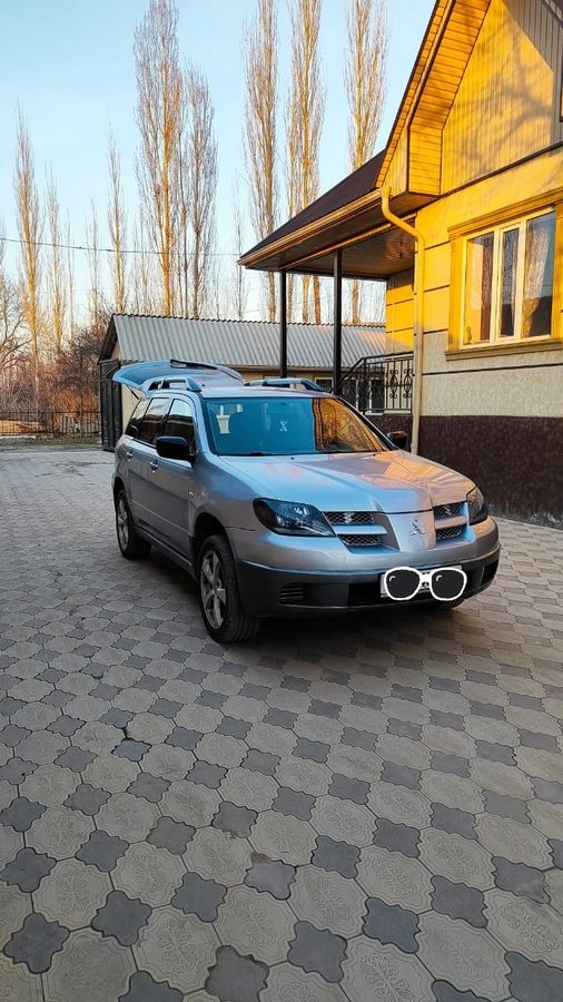 Mitsubishi Outlander I 2003