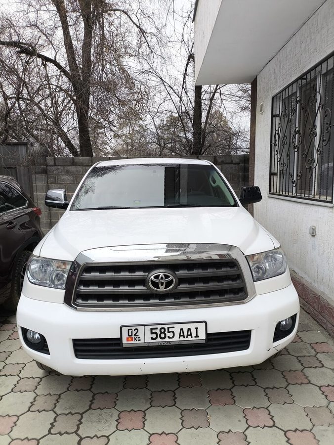 Toyota Sequoia