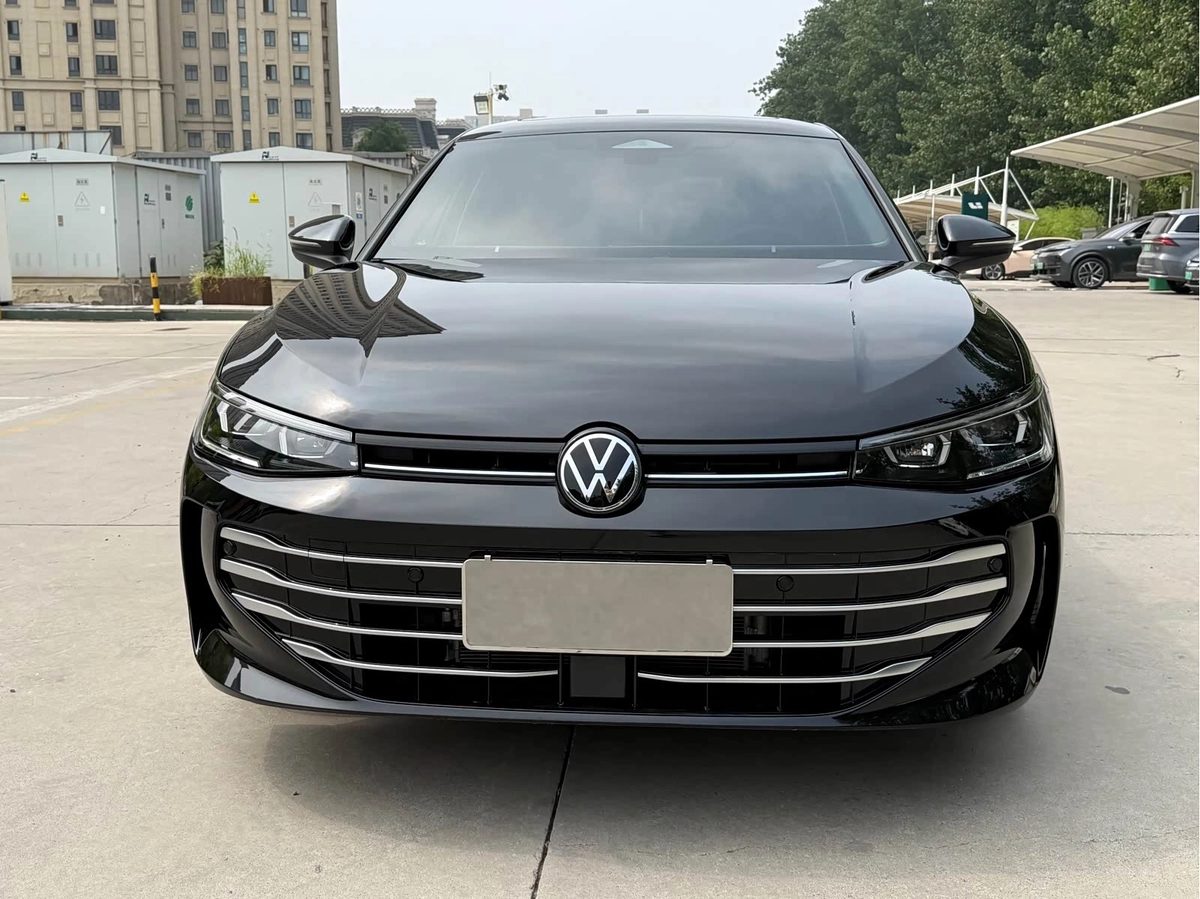 Volkswagen Passat B9 2025