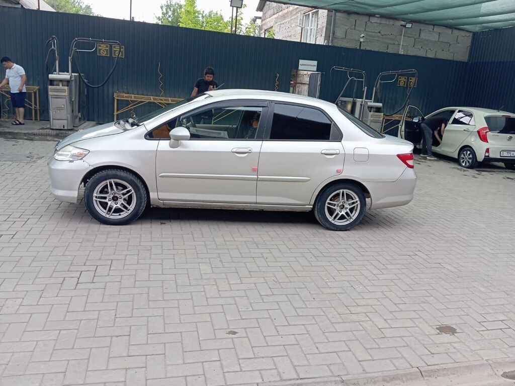 Honda Город