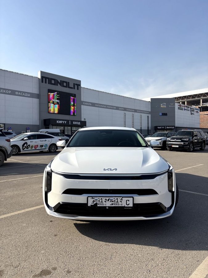 Kia K8
