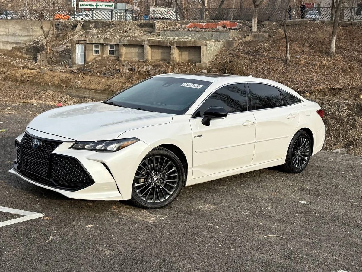 Toyota Avalon V 2021