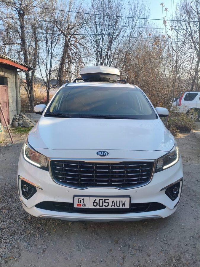 Kia Carnival