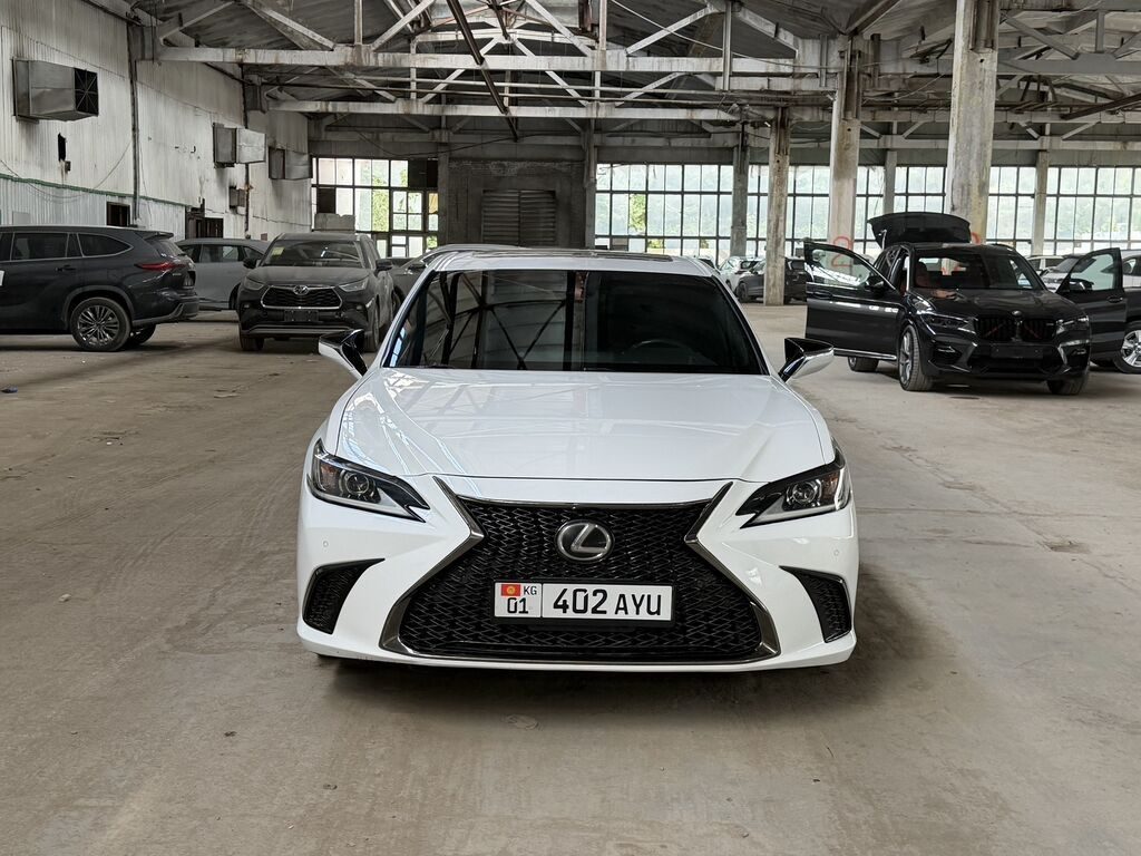 Lexus ES