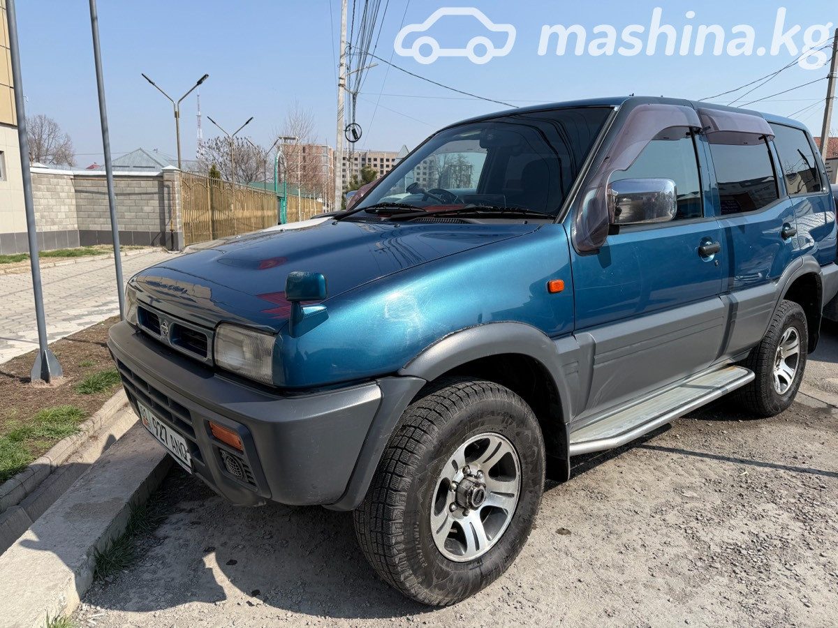 Nissan Mistral