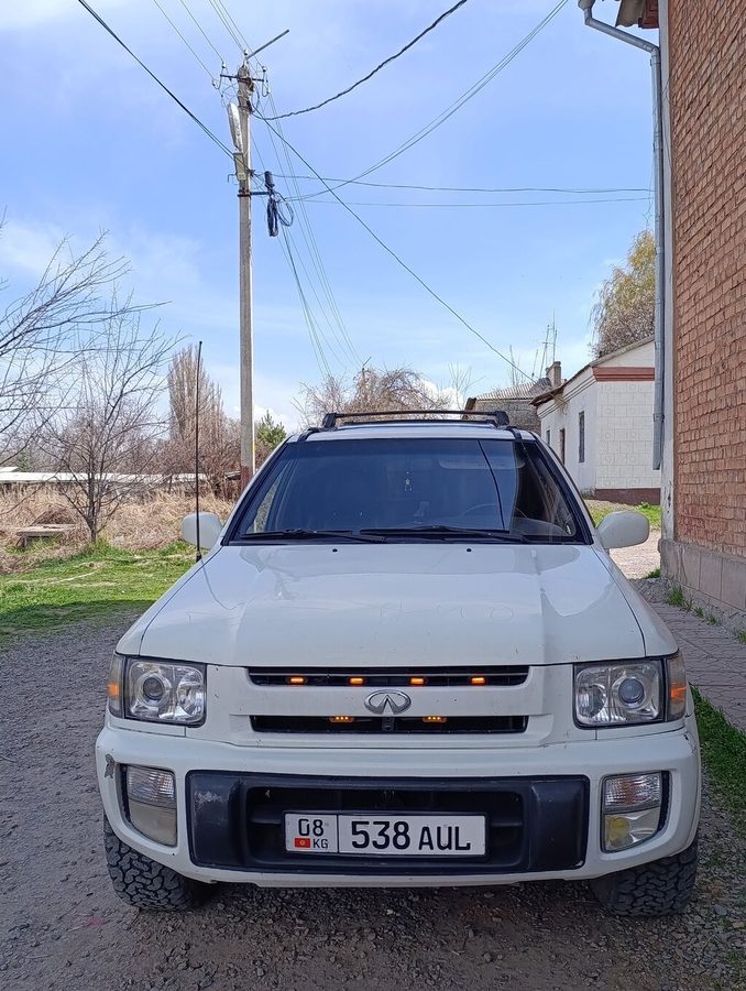 Infiniti QX4