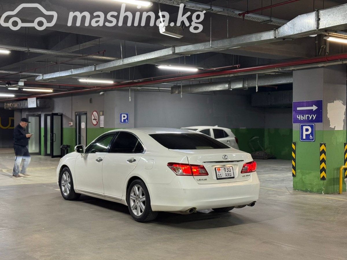 Lexus ES