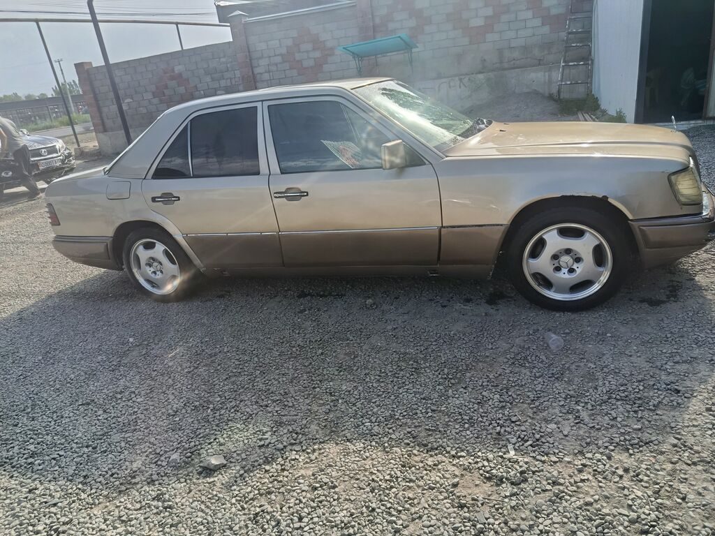Mercedes-Benz W124