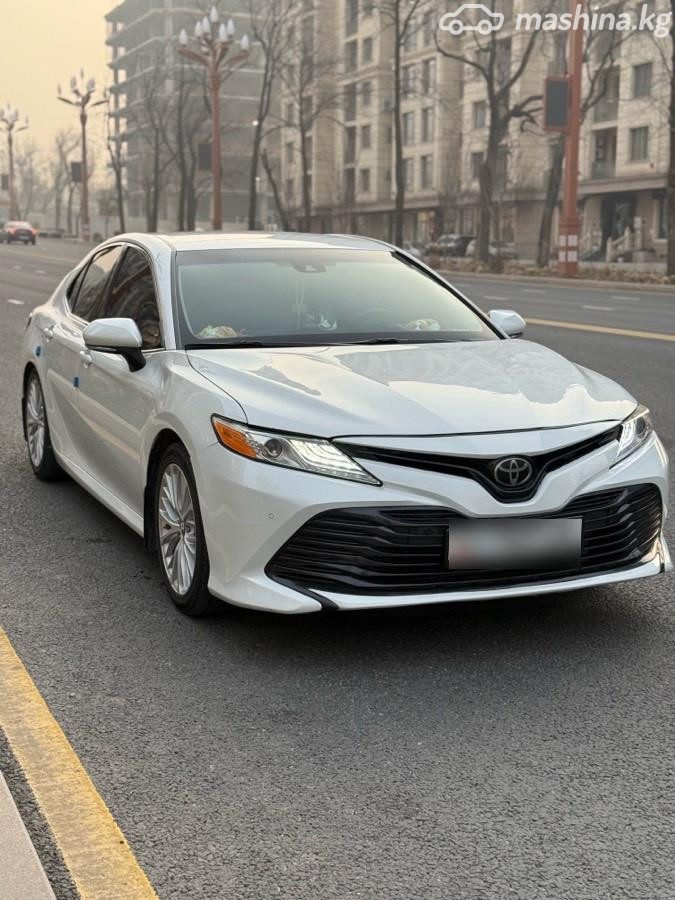 Toyota Camry VIII (XV70)