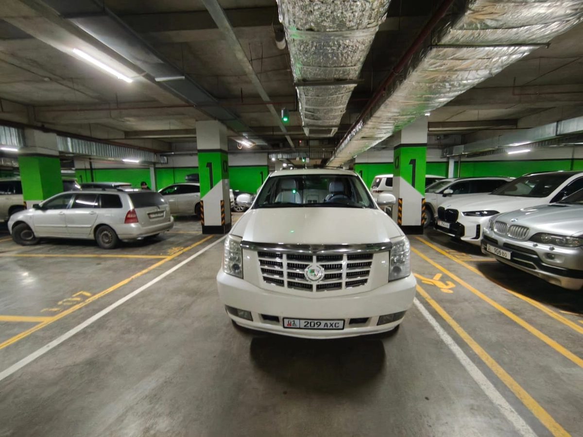 Cadillac Escalade III 2008