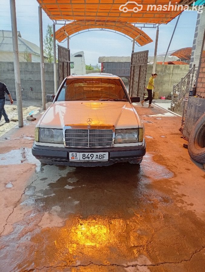 Mercedes-Benz W124