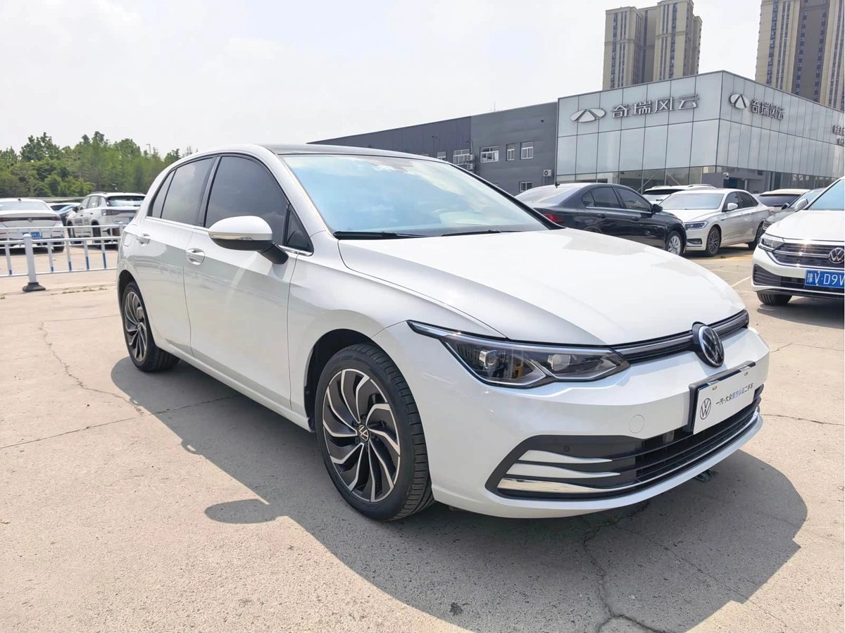 Volkswagen Golf VIII Рестайлинг 2024