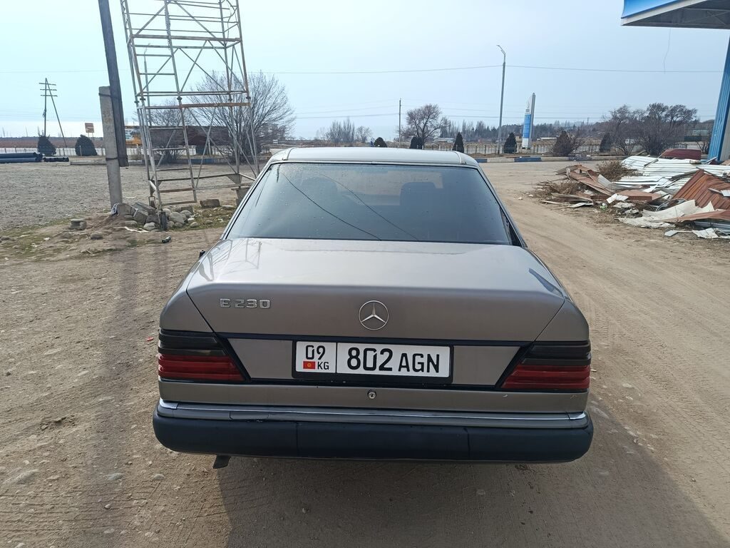 Mercedes-Benz W124
