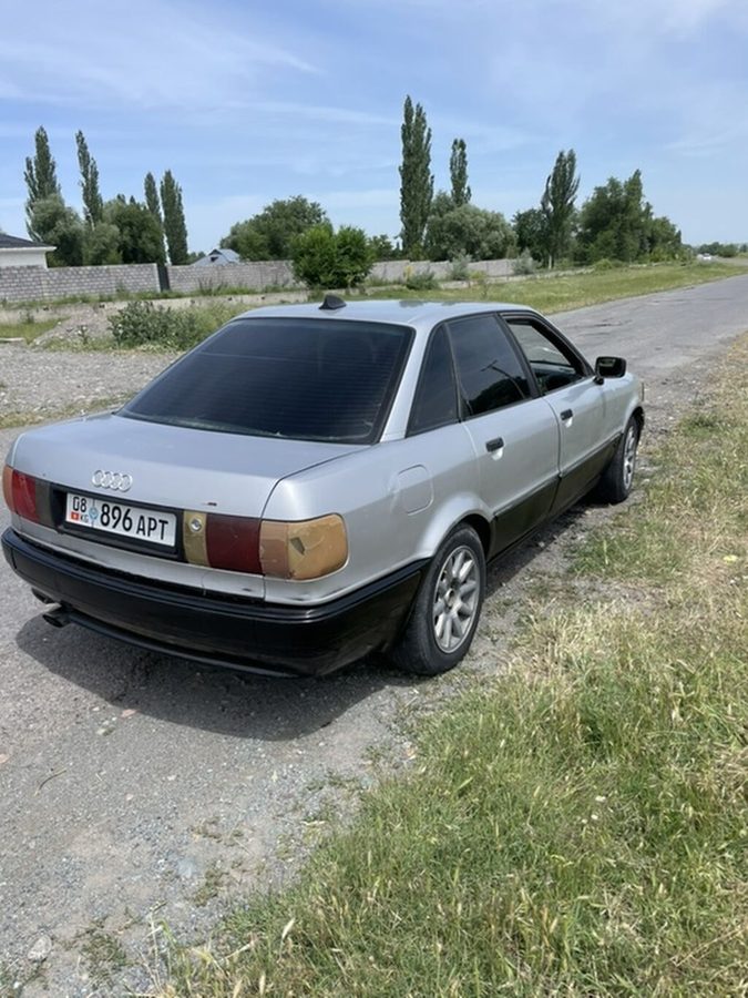 Audi 80
