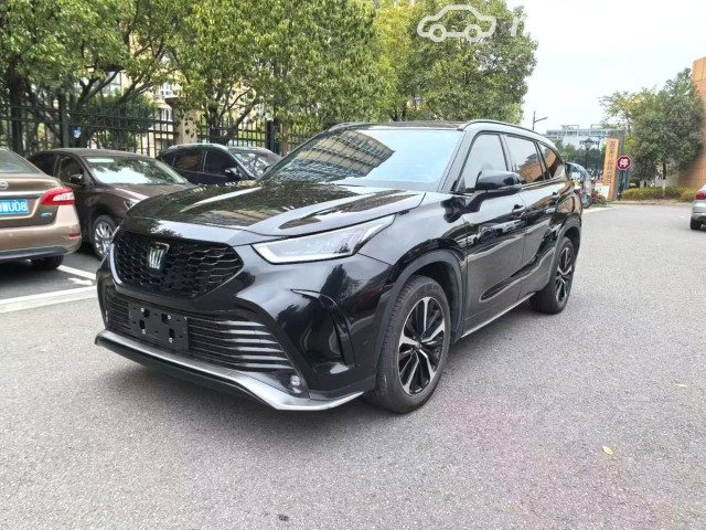 Toyota Crown Kluger