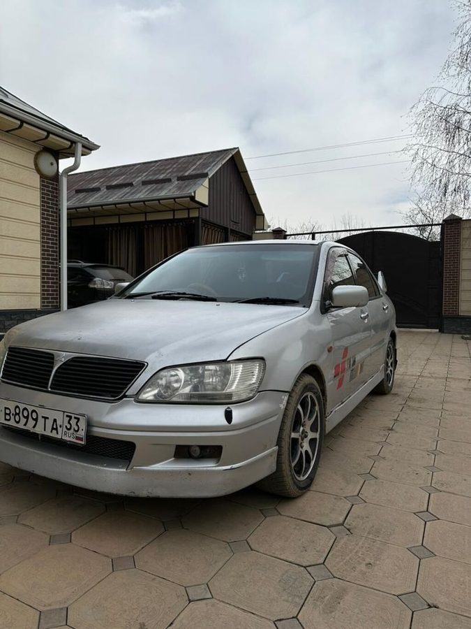 Mitsubishi Lancer