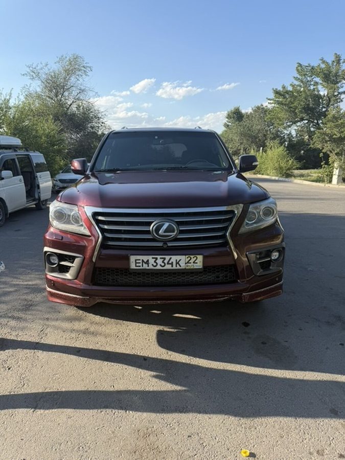Lexus LX