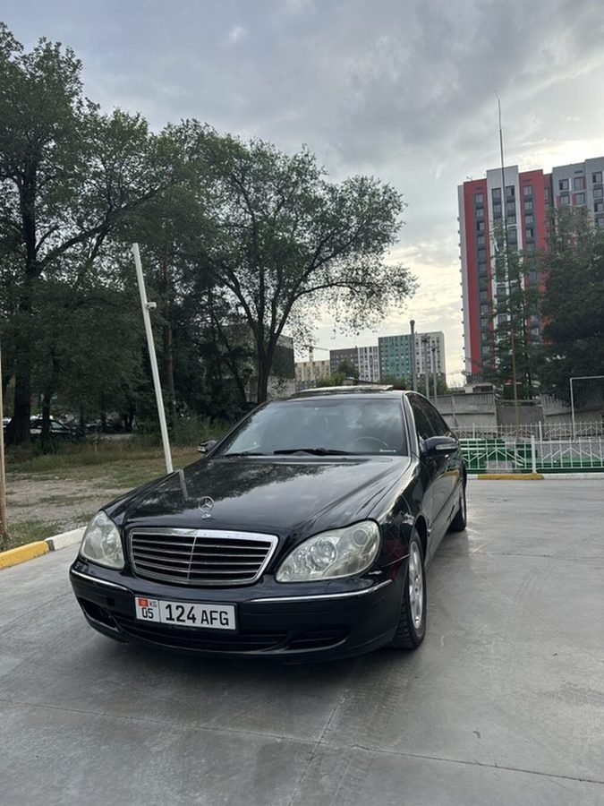 Mercedes-Benz S-Class