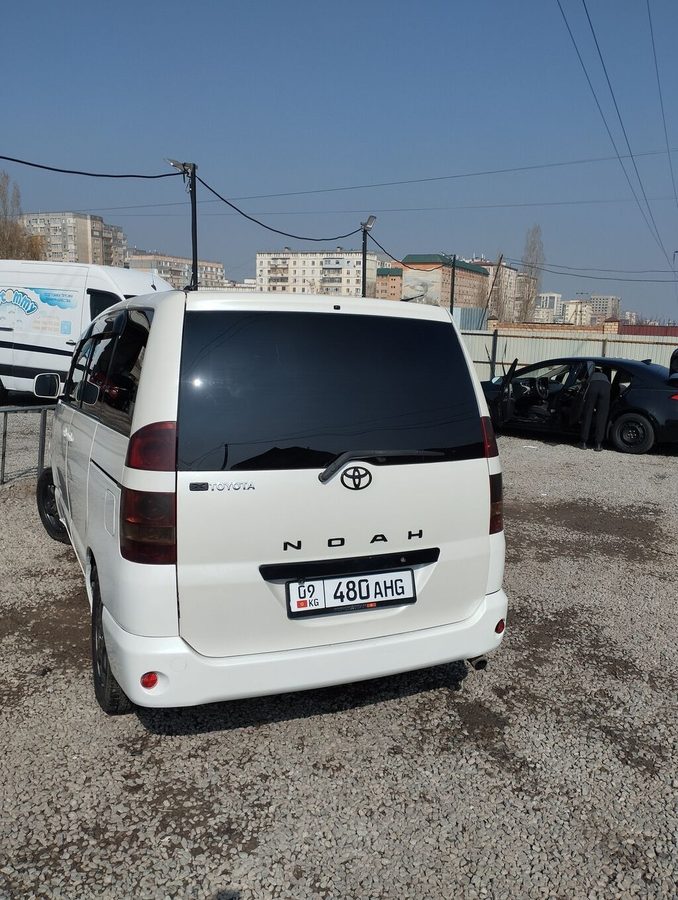 Toyota Noah