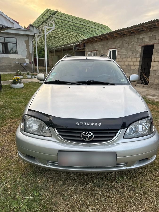 Toyota Avensis I Рестайлинг 2002
