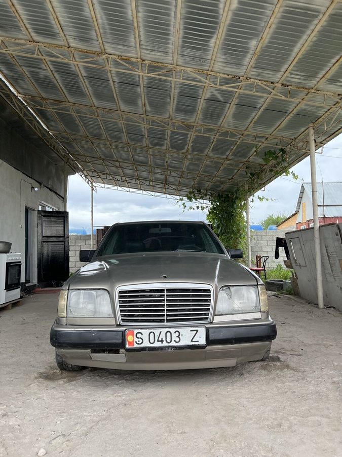 Mercedes-Benz W124
