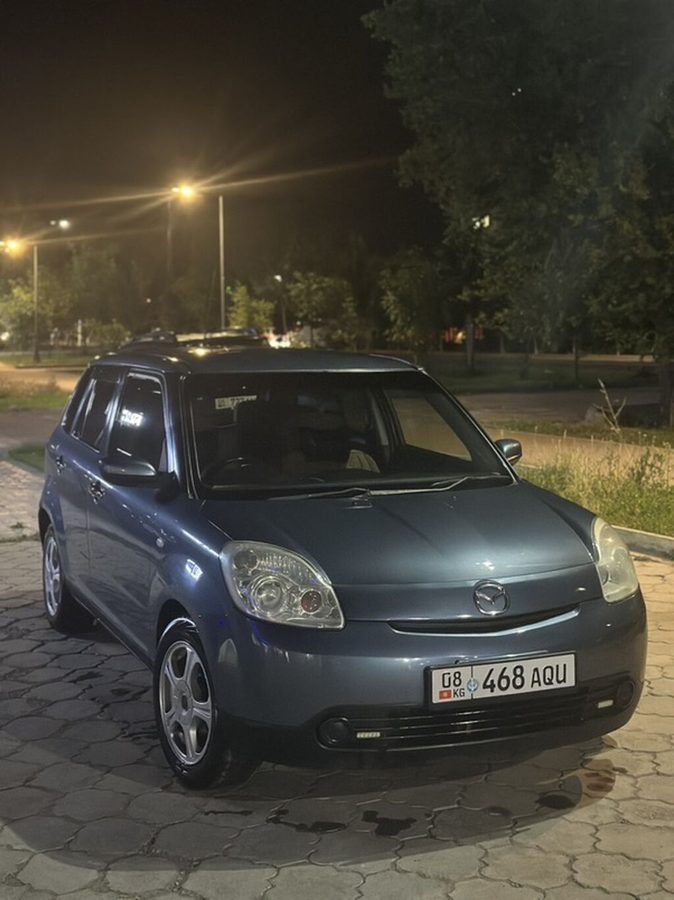 Mazda Verisa