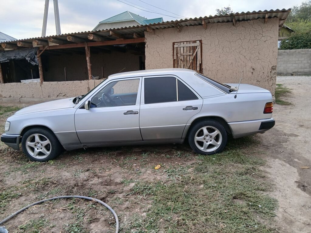 Mercedes-Benz W124