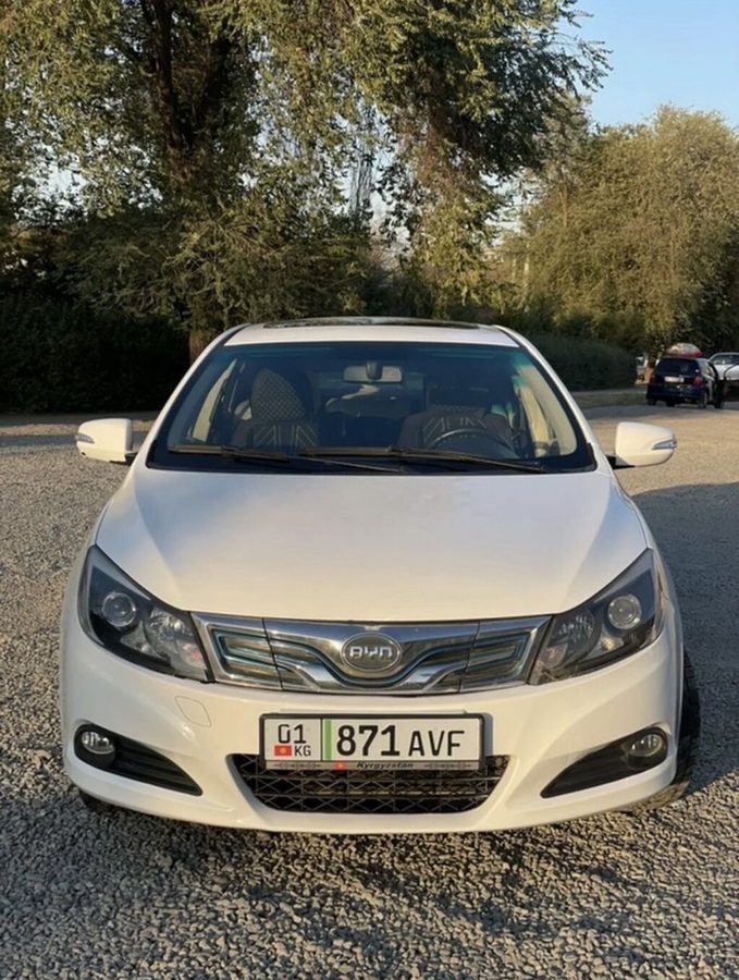 BYD E5