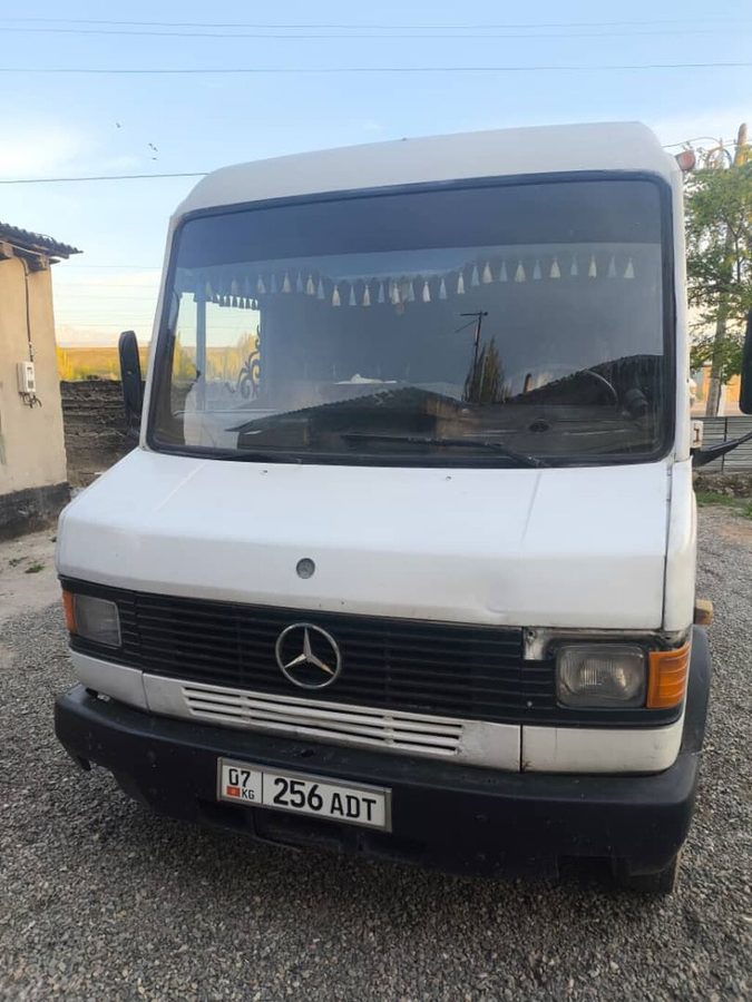 Mercedes-Benz T1