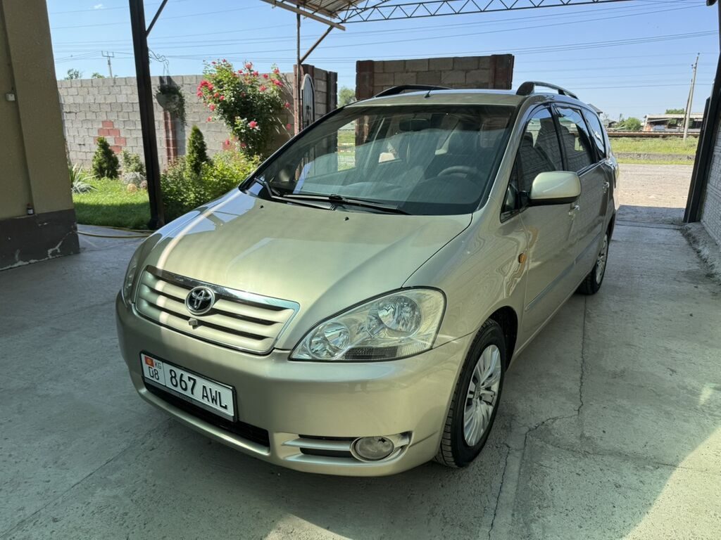 Toyota Avensis Verso