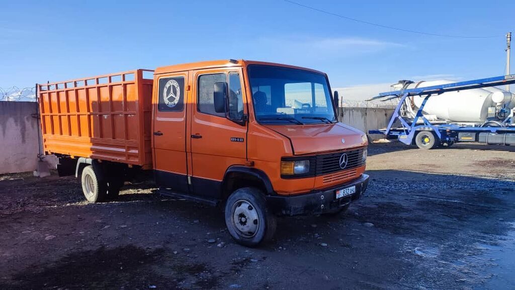 Mercedes-Benz 