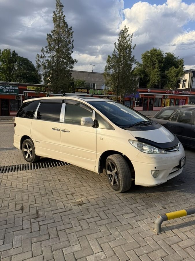 Toyota Estima