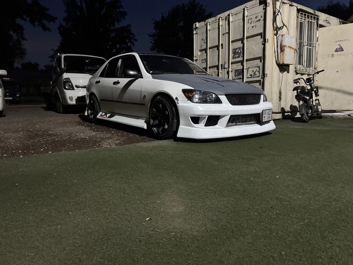 Toyota Altezza 1999