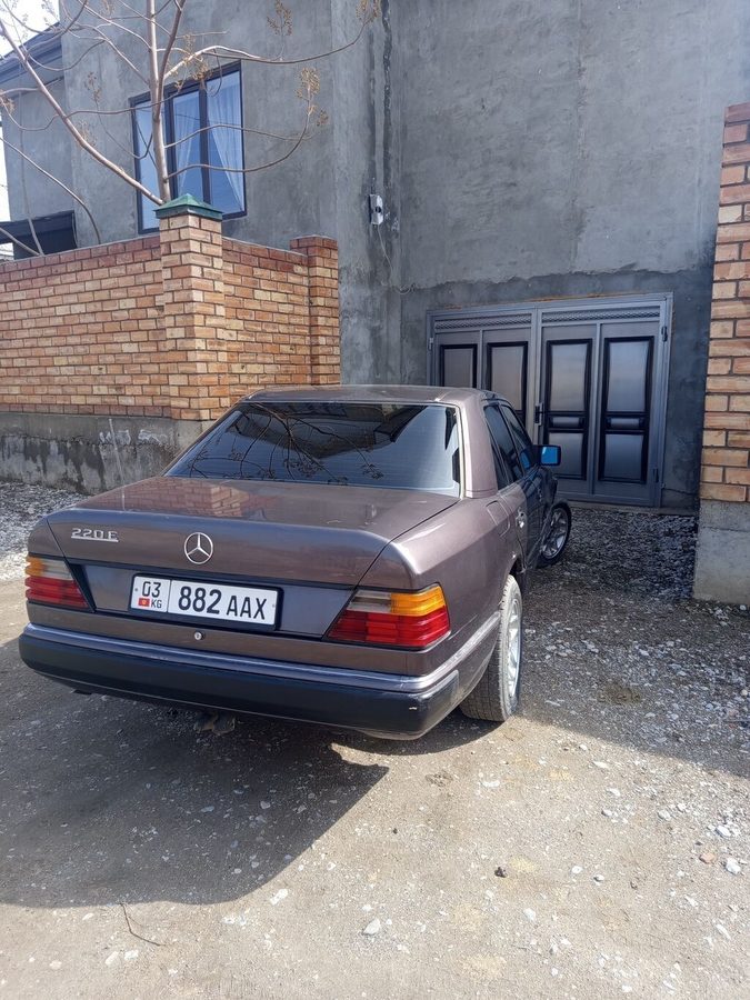 Mercedes-Benz W124