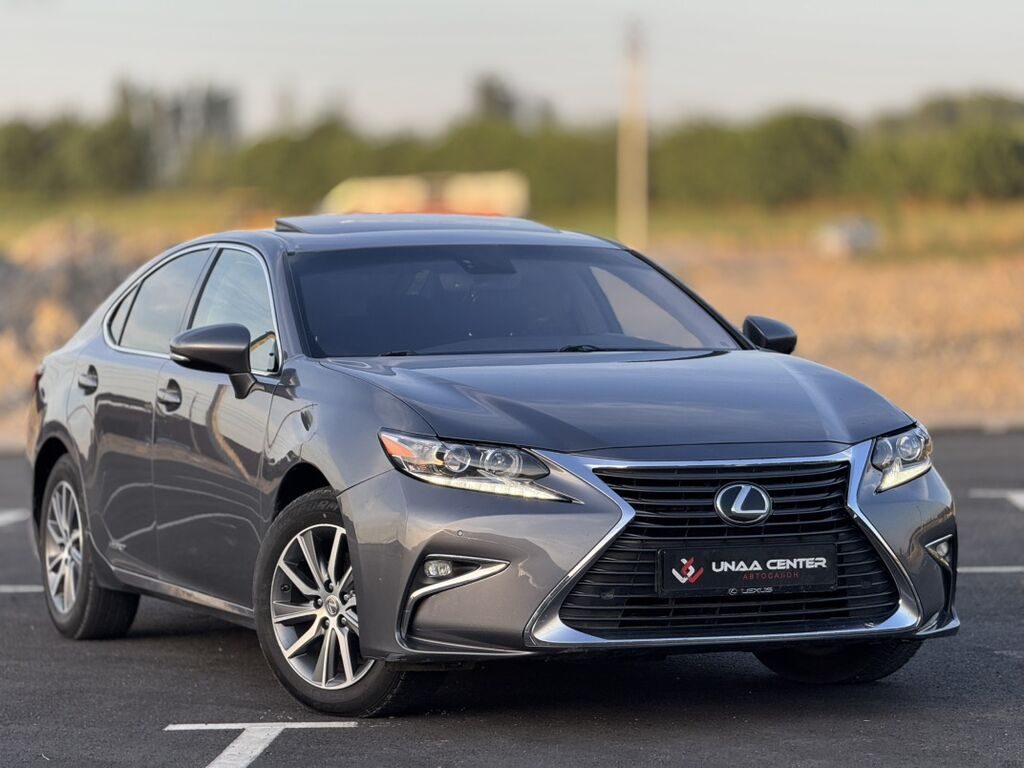 Lexus ES