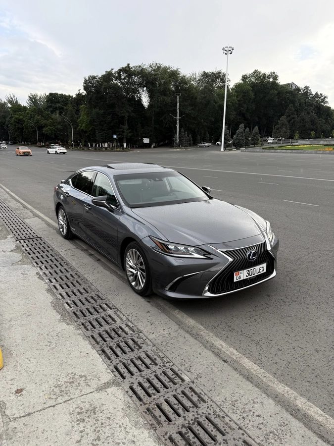 Lexus ES VII 2021