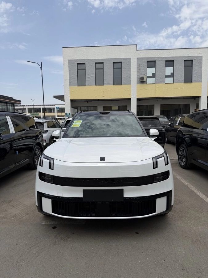 Lynk & Co 900 2026
