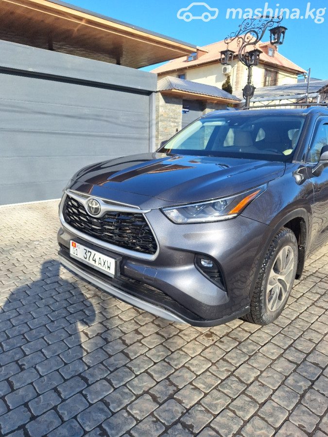 Toyota Highlander IV (U70)