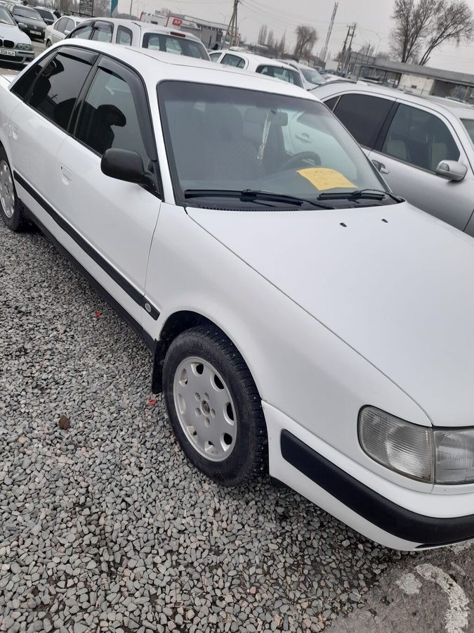 Audi 100