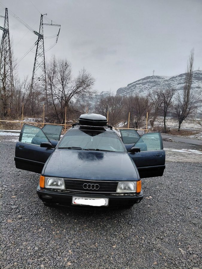 Audi 100