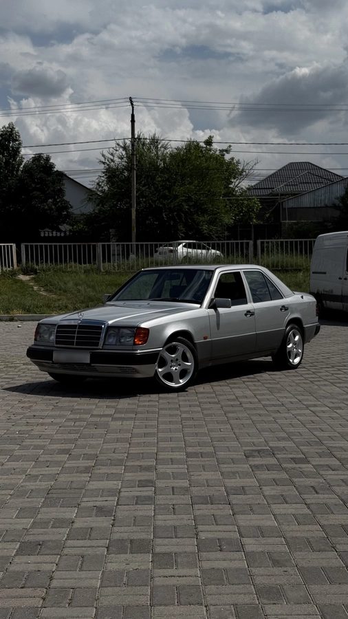 Mercedes-Benz E-Класс I (W124) 1992
