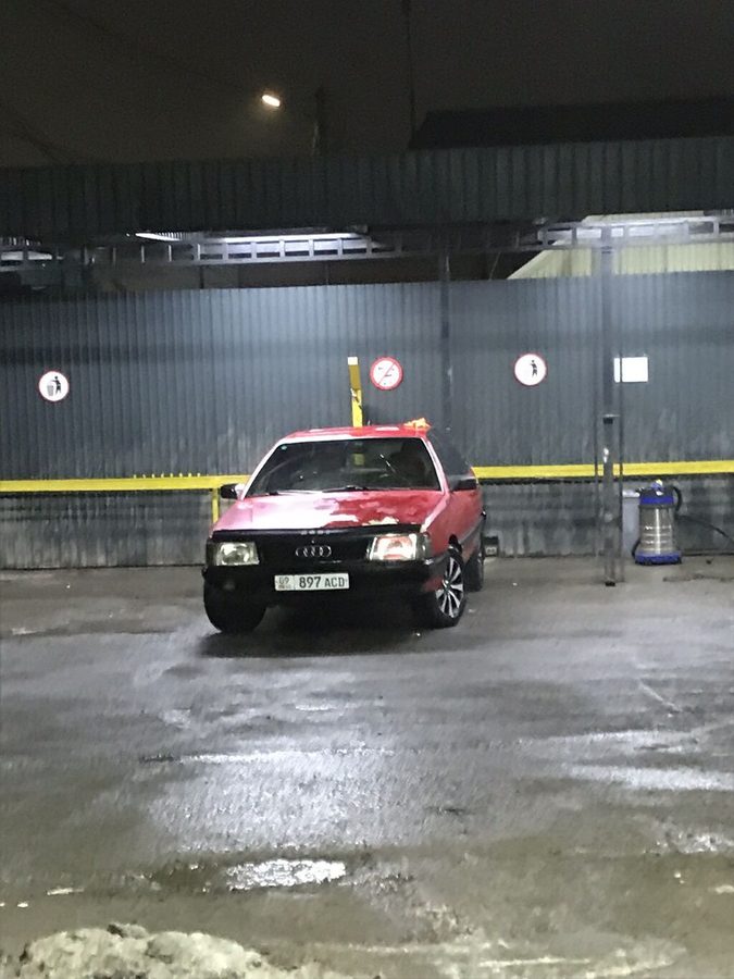Audi 100