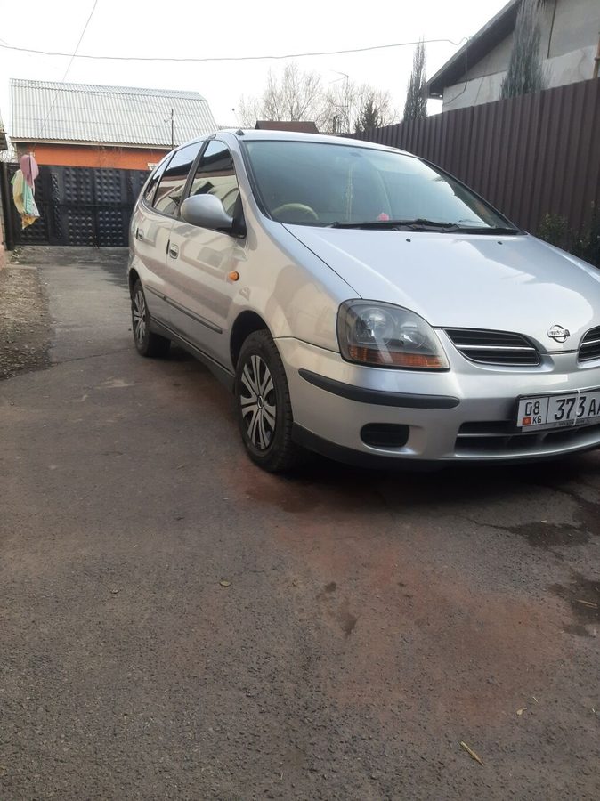 Nissan Tino