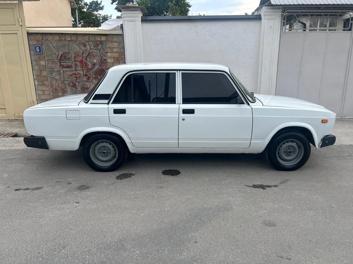 ВАЗ (Lada) 2107 2011