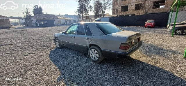 Mercedes-Benz W124