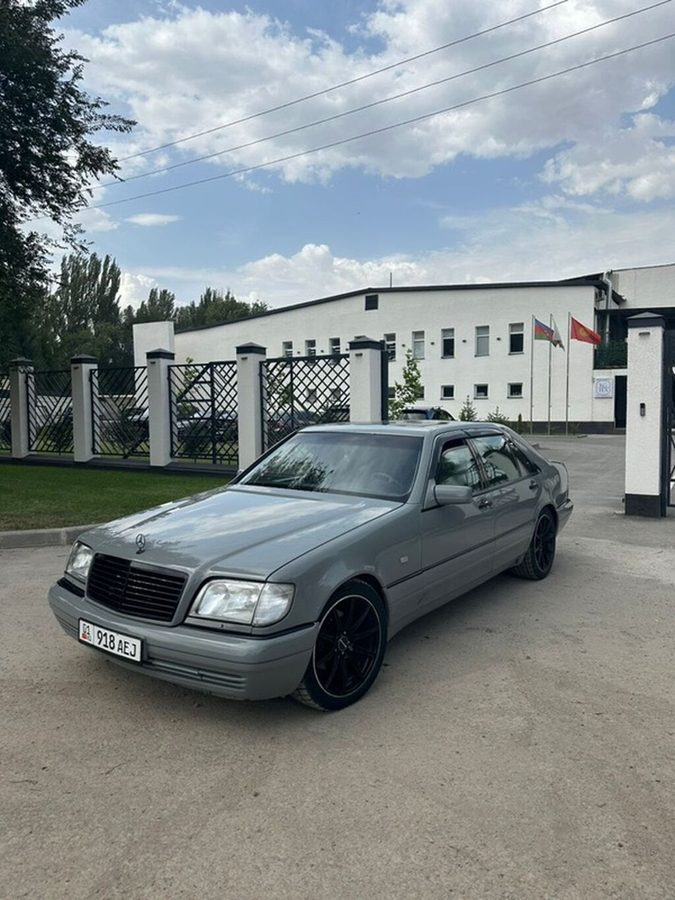 Mercedes-Benz S-Class