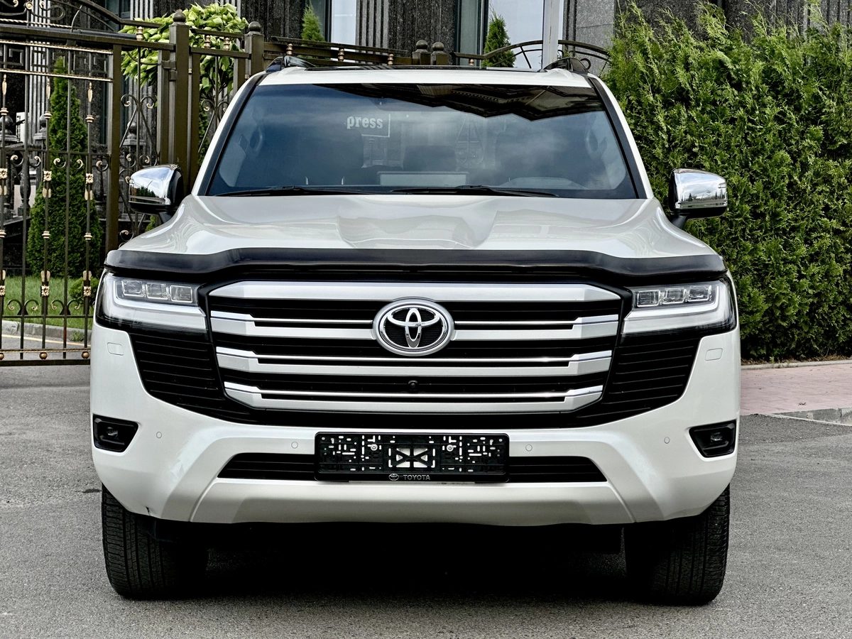 Toyota Land Cruiser 300 Series 2023