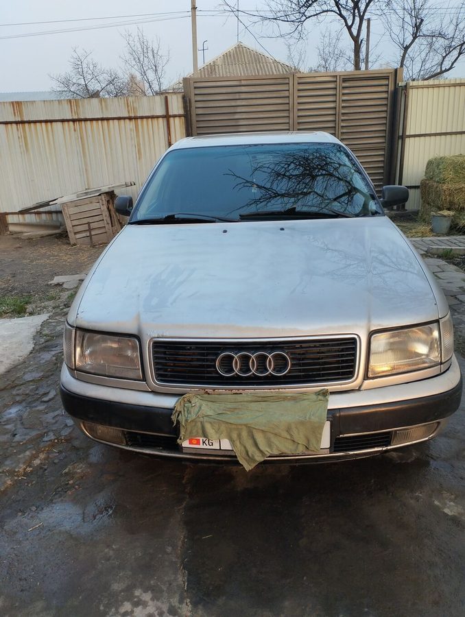 Audi 100
