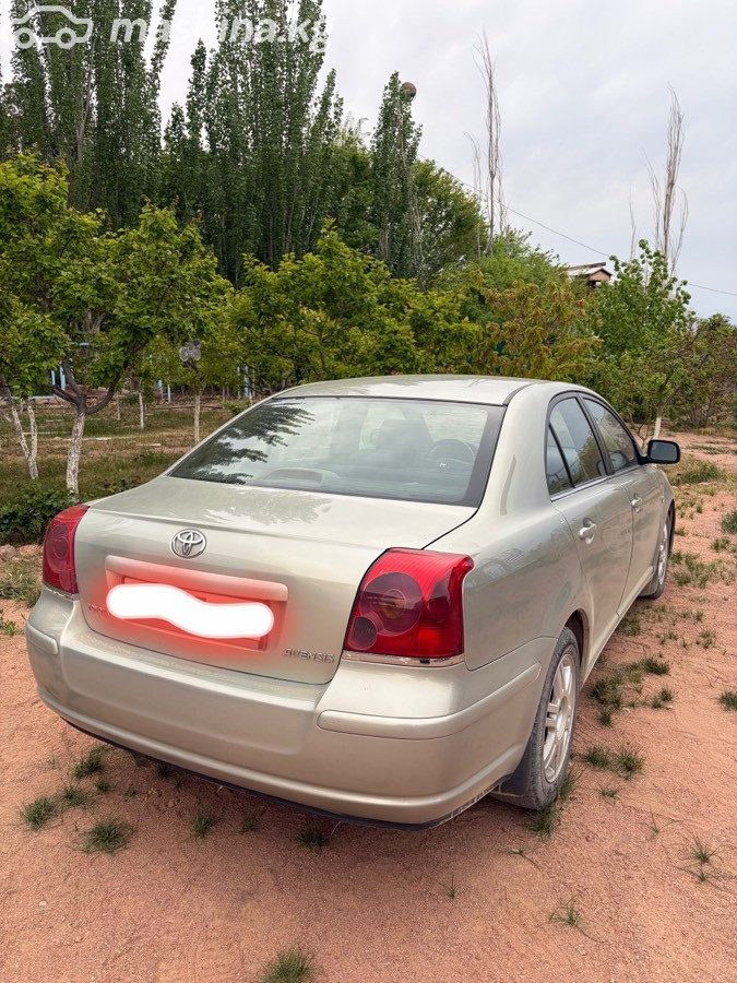 Toyota Avensis II