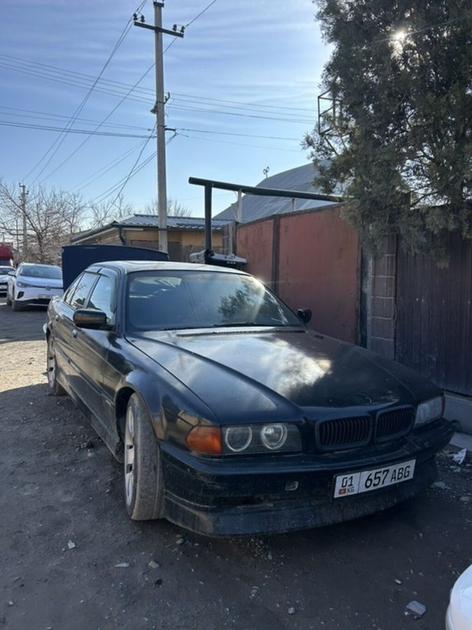 BMW 740